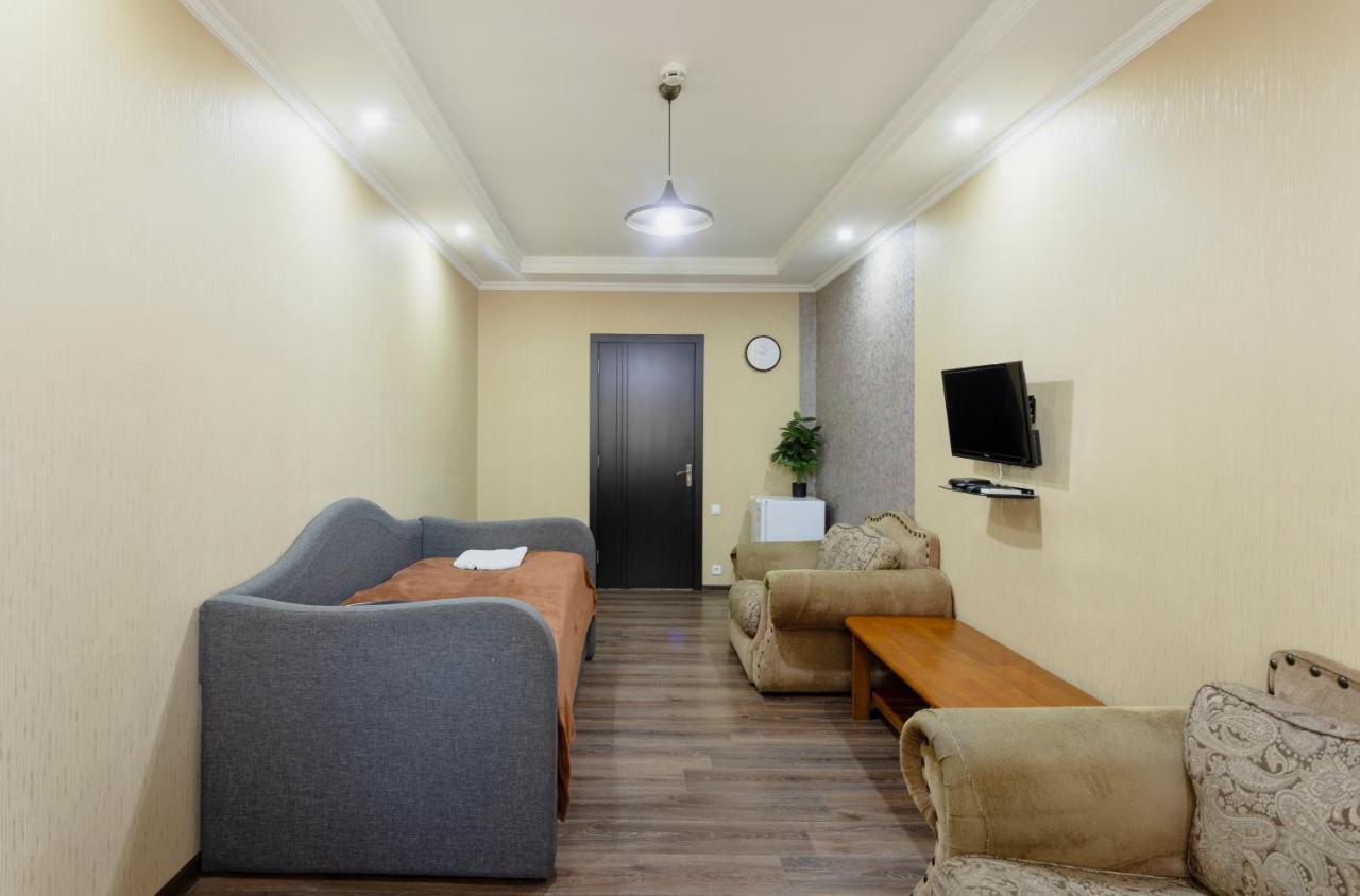 Marcos Hotel Тбилиси Экстерьер фото