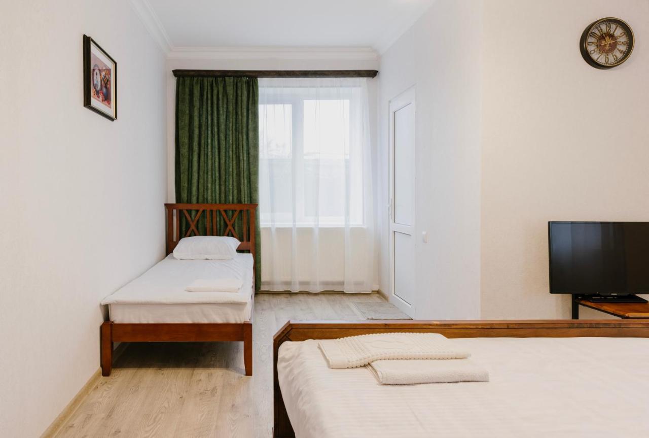 Marcos Hotel Тбилиси Экстерьер фото